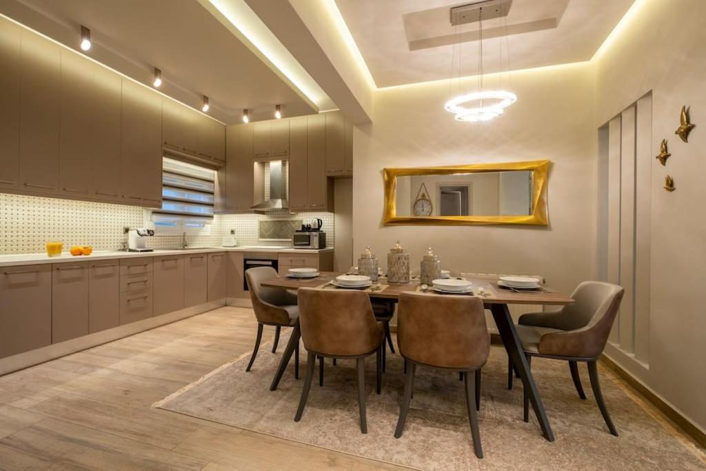 Maison De Luxx A10, Cozy Apartment With Garden In 拉里萨 外观 照片